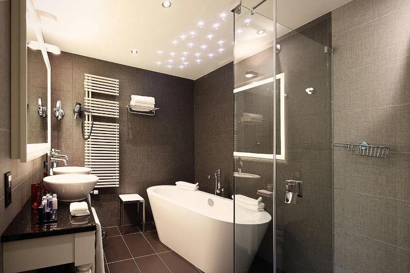 Junior Suite image 2