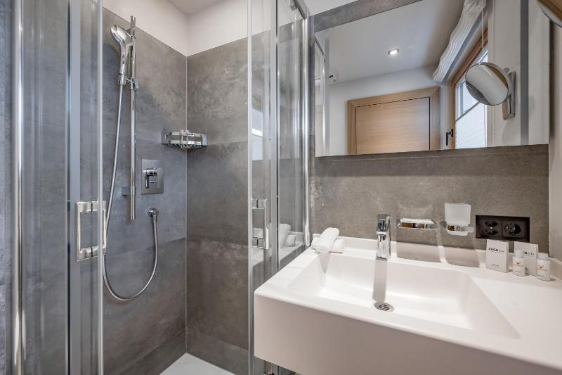 Family Suite with Balcony image 4