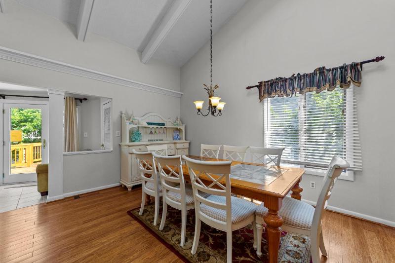 Triple Wave Rider - North End Virginia Beach - Close to beach access - image 15