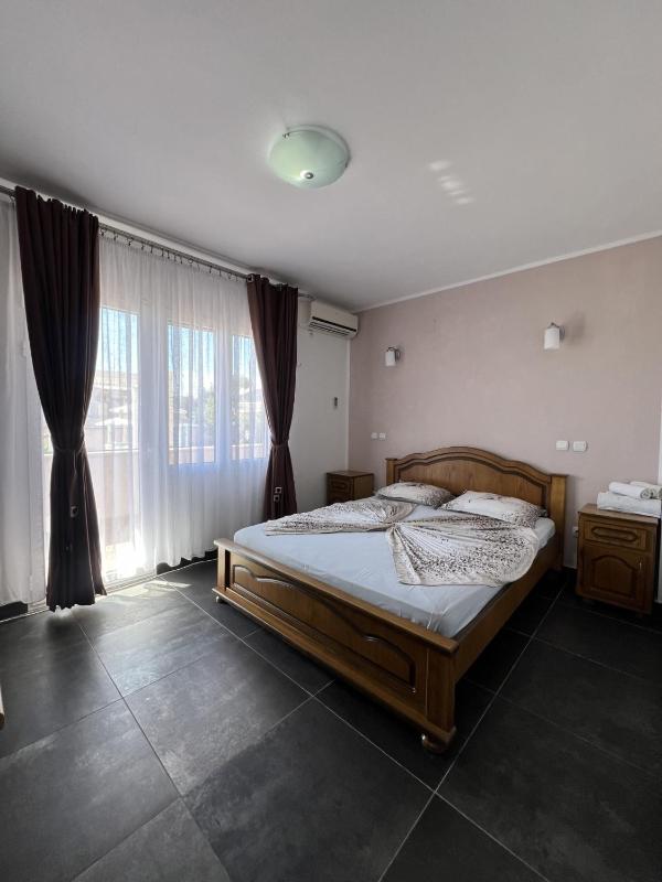 Double Room with Balcony and Sea View image 4