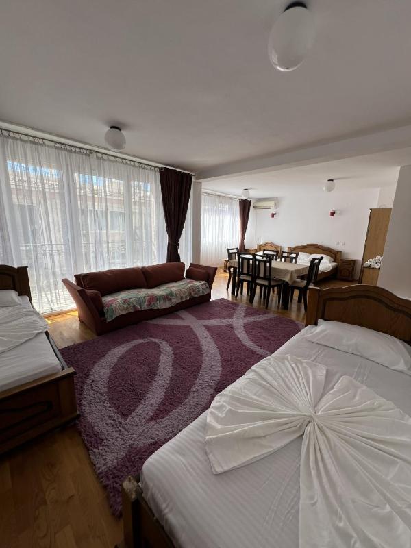 Studio with Balcony and Sea View image 4