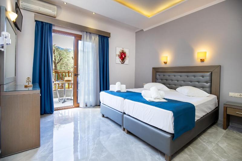 Double or Twin Room with Balcony image 1