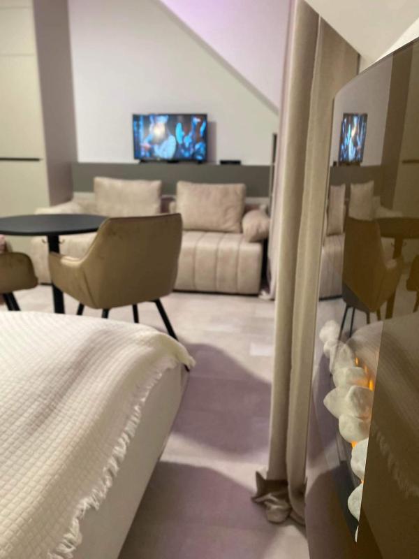 LaMira Apartment - image 11