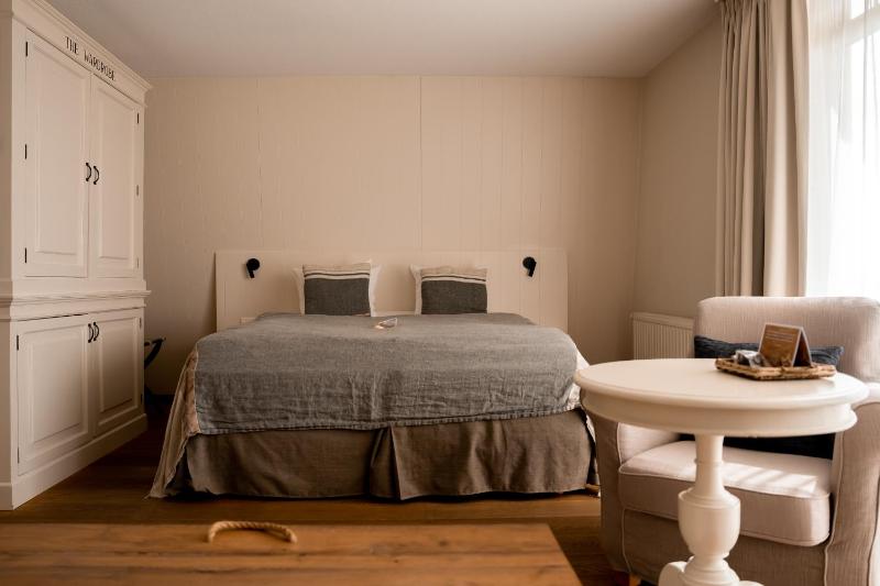 Long Island Junior Suite image 1