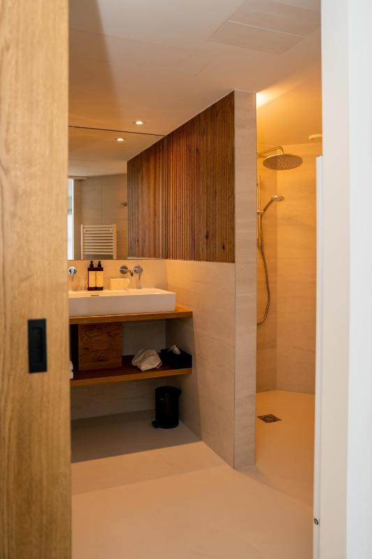 Sea Breeze Junior Suite image 3