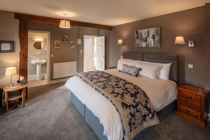 Double or Twin Room image 2