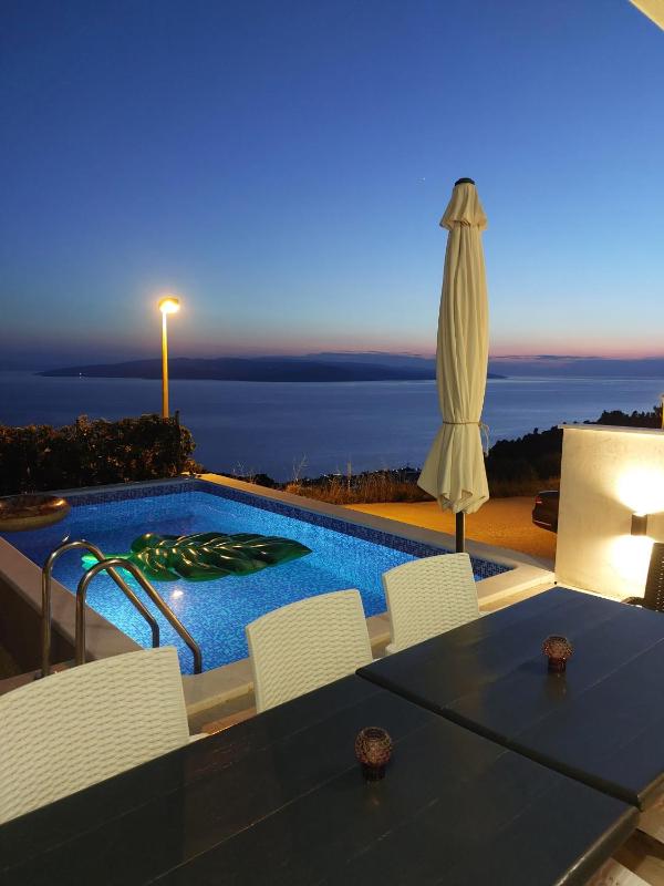 Charmy Apartments with Pool - image 16