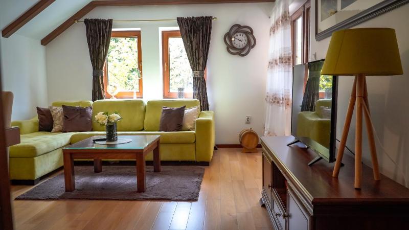 Apartment image 3
