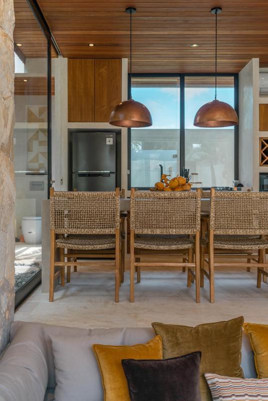 Villa Naoki - 1BR Architectural Gem Next to The Beach in Canggu - image 6