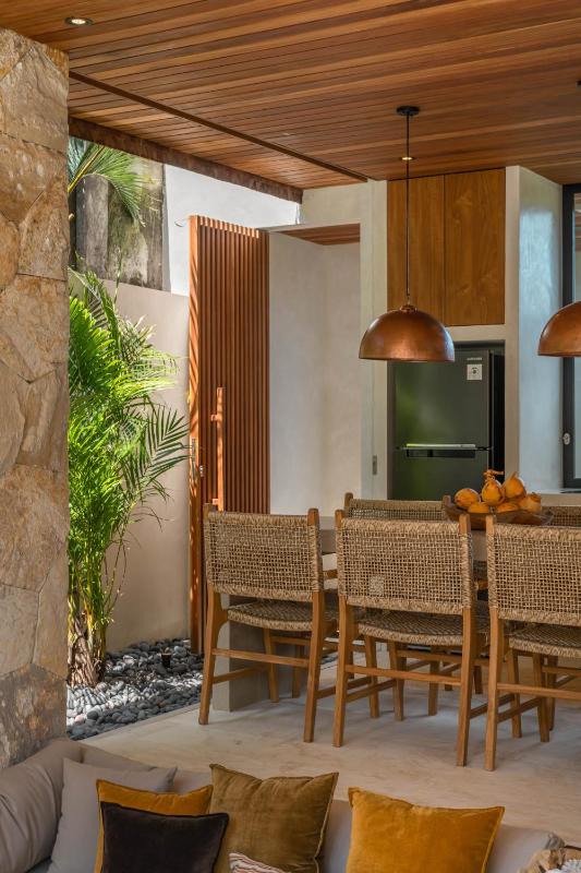 Villa Naoki - 1BR Architectural Gem Next to The Beach in Canggu - image 13
