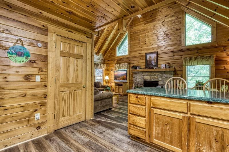 ER215 - Red Bird Haven cabin - image 26