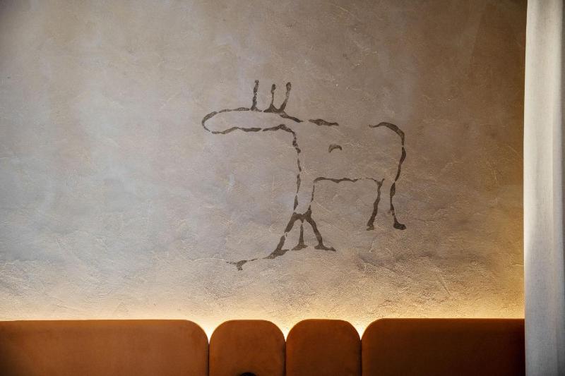 Superior King Room image 4