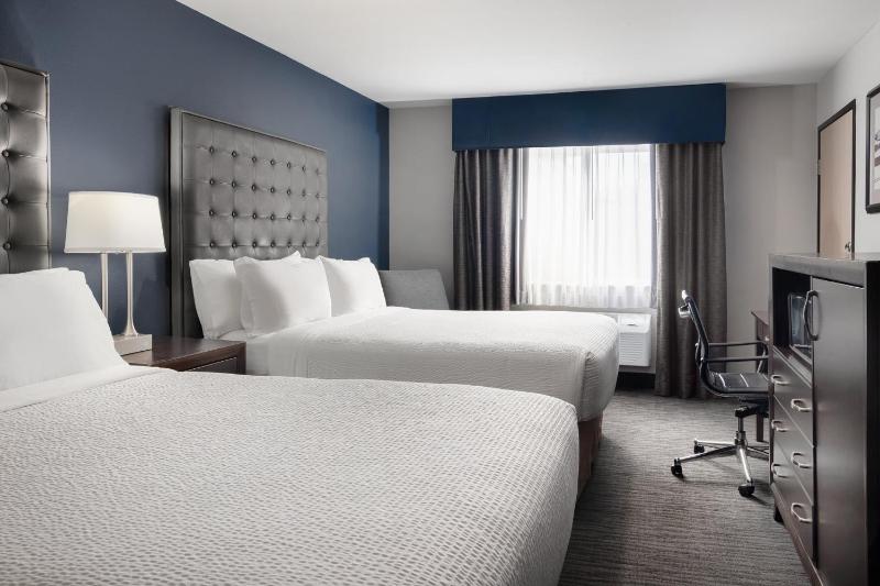 Double Room - Disability Access - Accessible Tub image 1