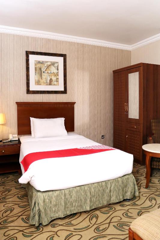 Standard Single Room image 2