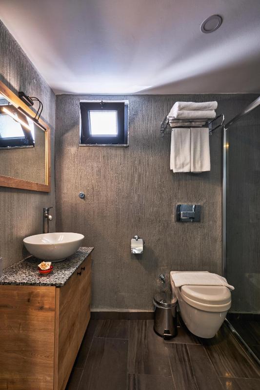 Standard Double or Twin Room with Sea View image 2