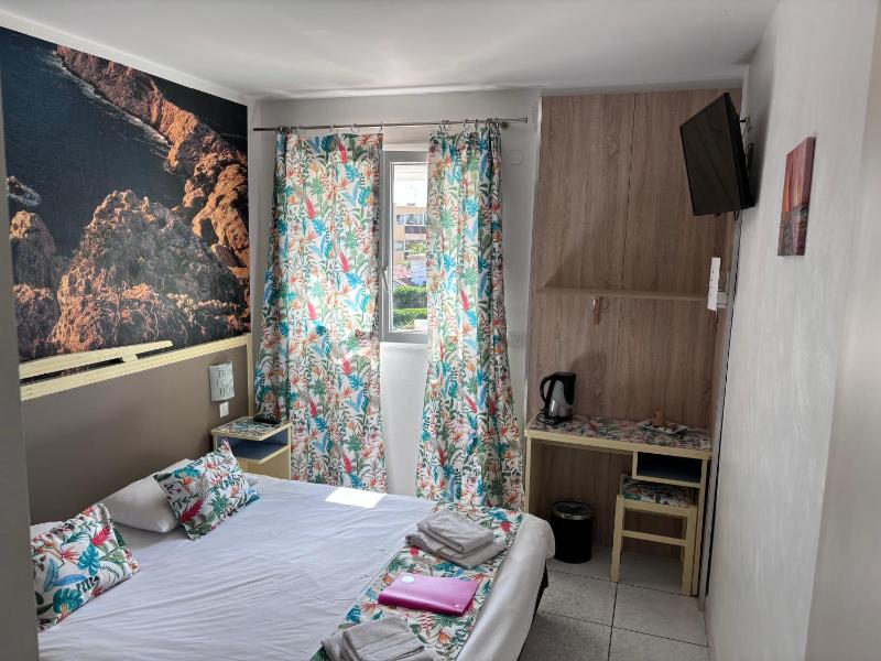 Comfort Double or Twin Room image 1
