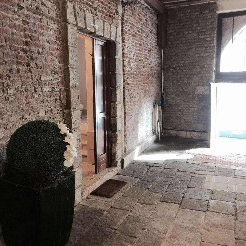 Studio Apartment image 3