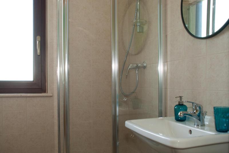 Double Room with Balcony image 2