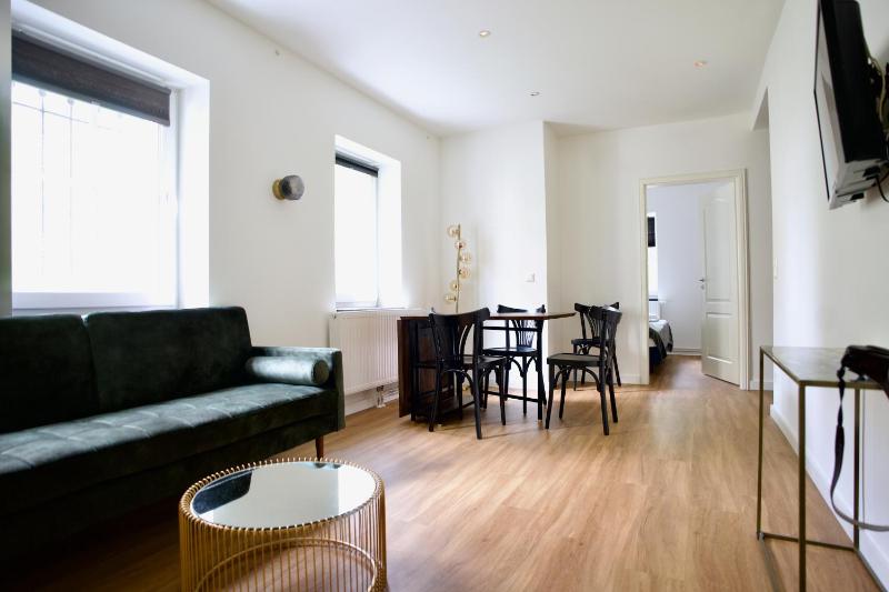 One-Bedroom Suite image 3