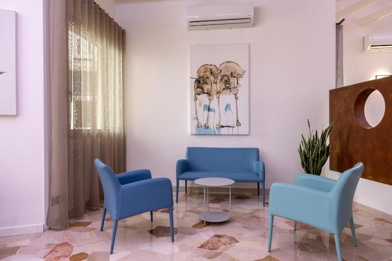 Hotel Continental - image 16