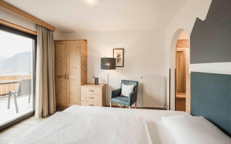Comfort Single Room with Mountain View image 1