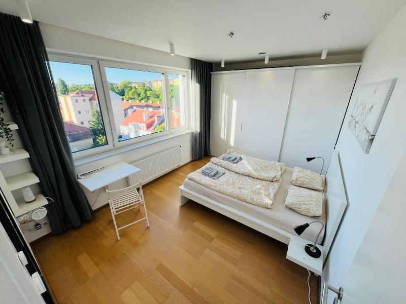 Brno City Center Apartment with parking and a big terrace - image 5