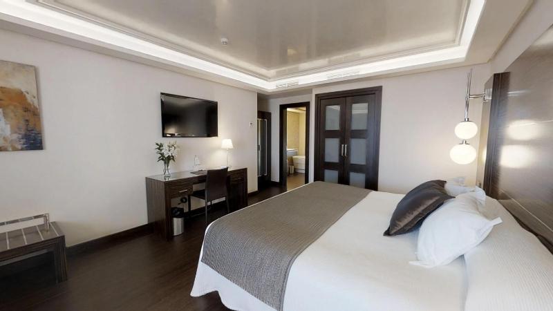 Double Room (2 Adults) image 4