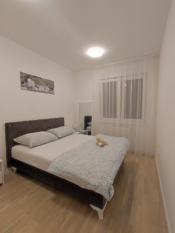 Apartman 7 Ladies - image 6