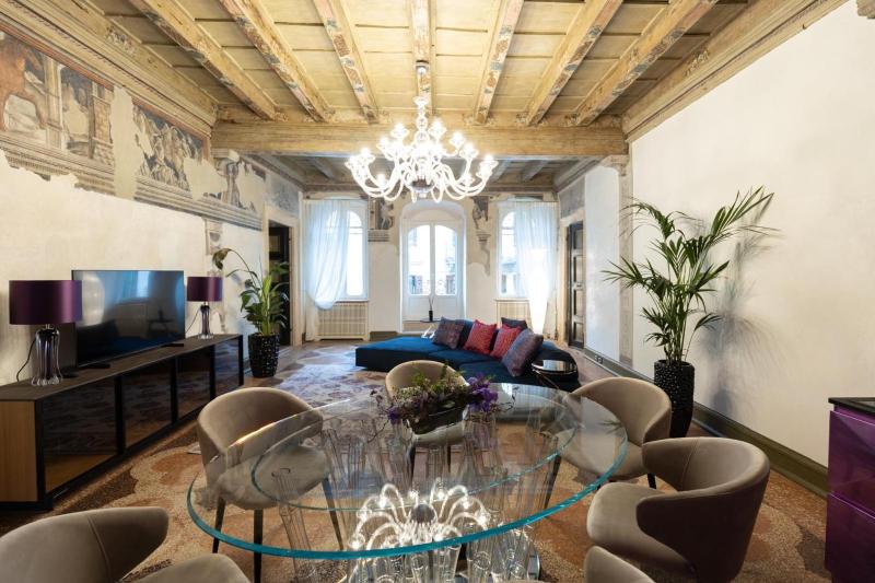 Palazzo Reggiani - Maria Callas Images