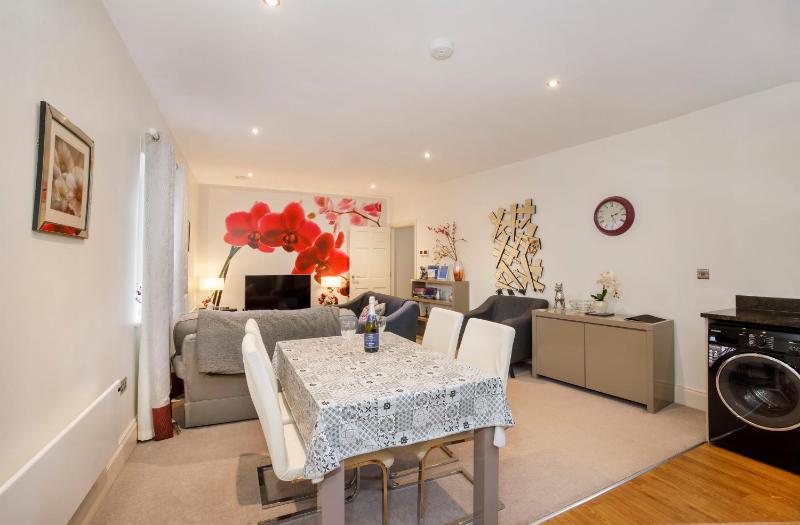 Two-Bedroom Apartment image 3