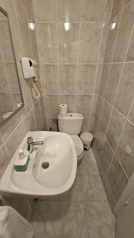 Double Room with Private Bathroom image 2