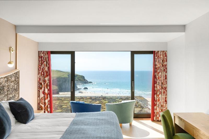 Spacious Sea View Double/Twin image 4