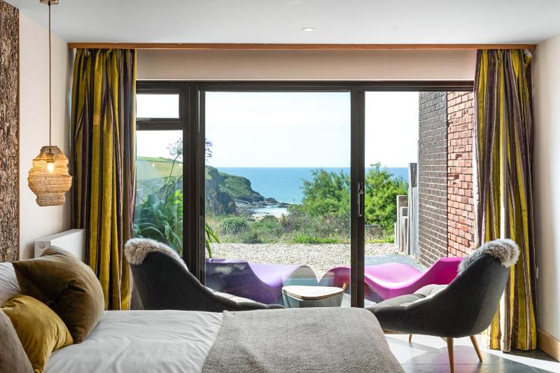 Meadow Sea View Villa image 2