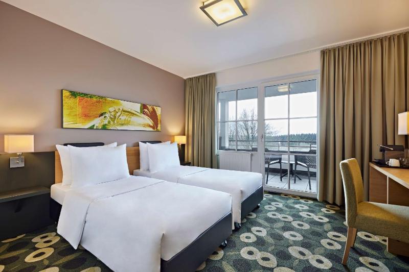 Twin Room with Balcony image 1