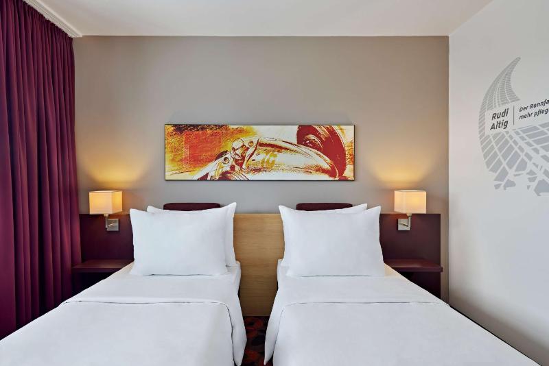 Twin Room with Forest View image 3