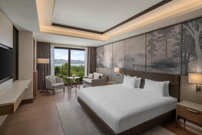 Deluxe Room image 1