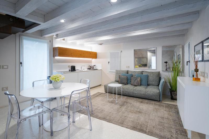 Palazzo Morosini Degli Spezieri - Lifestyle Apartments - image 9