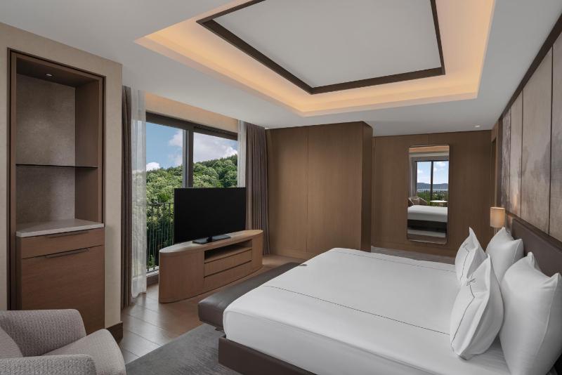 Suite Room image 3