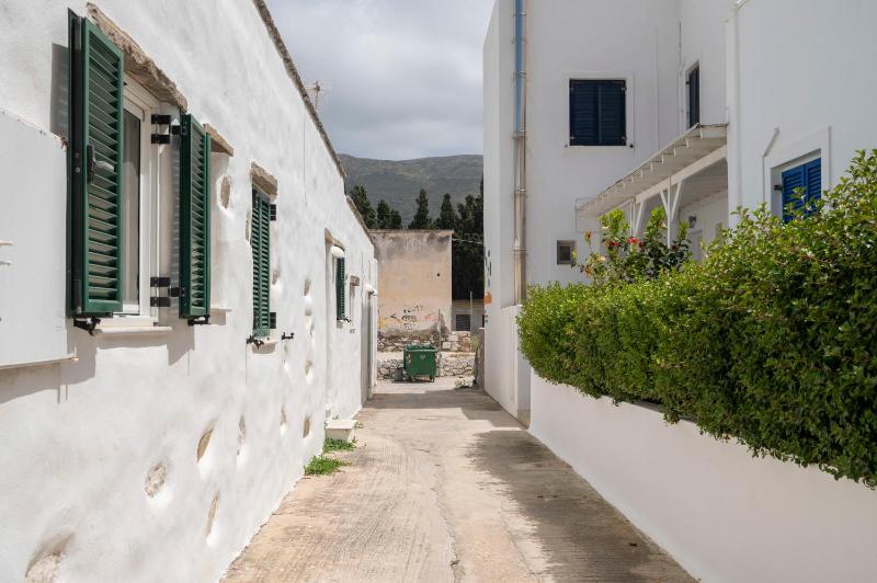 Parikia's Urban Oasis - image 15