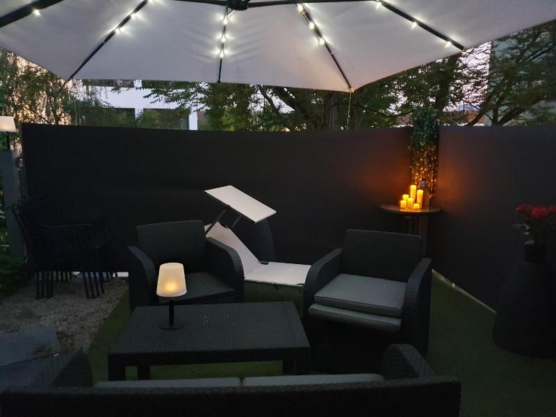 Double Room with Terrace image 4