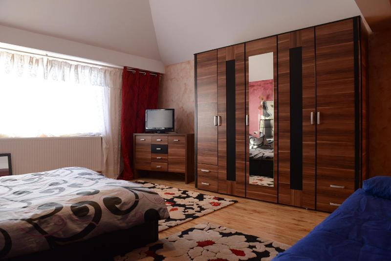 Double Room with Private Bathroom image 2
