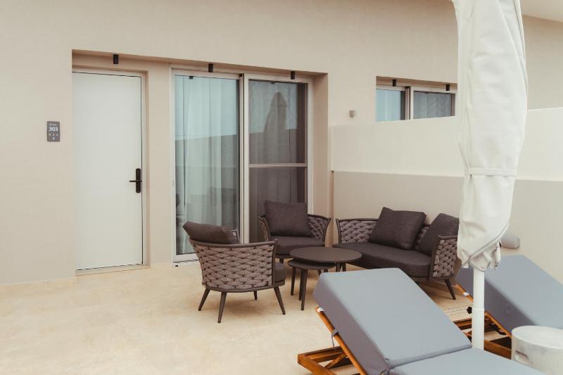 Limanaki Hotel - image 10