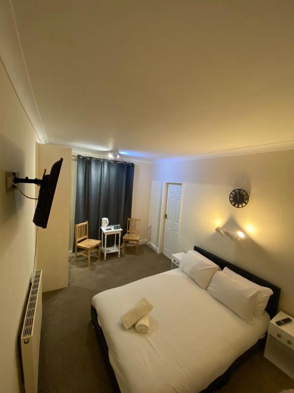 Sea Side Hotel - image 14