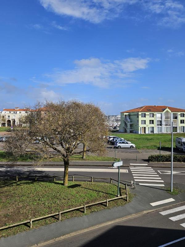 Appartement Mer - Confort moderne & stationnement à La Chaume - image 14