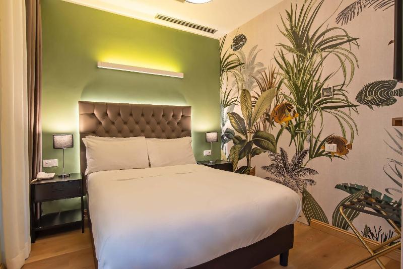 Standard Double or Twin Room image 1