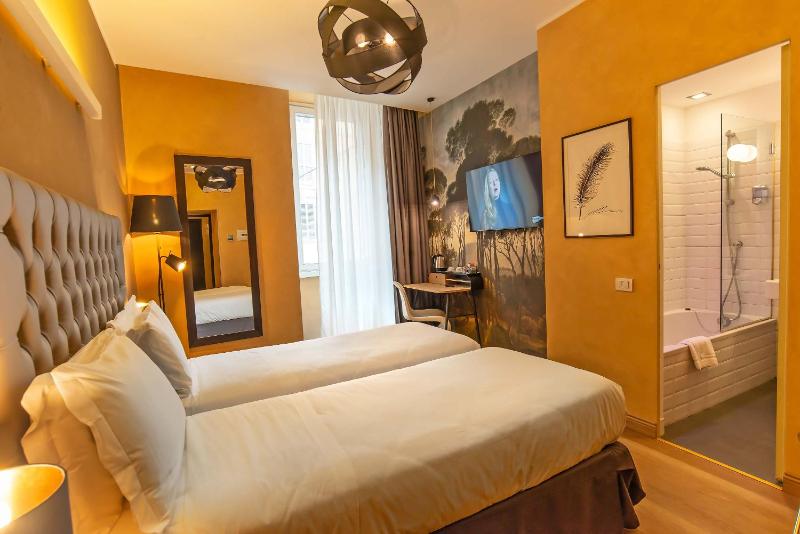 Standard Double or Twin Room image 2