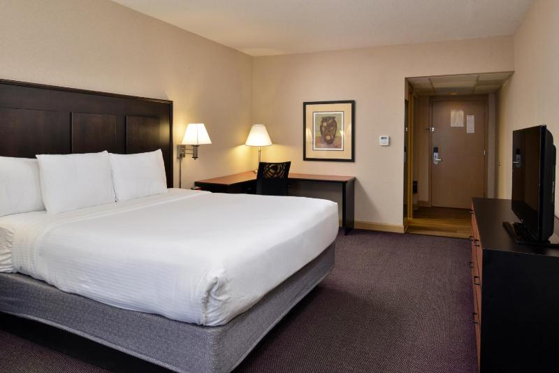 King Room image 4