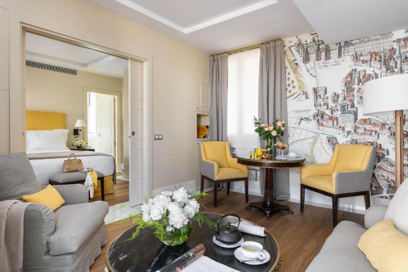 Suite with Terrace image 2