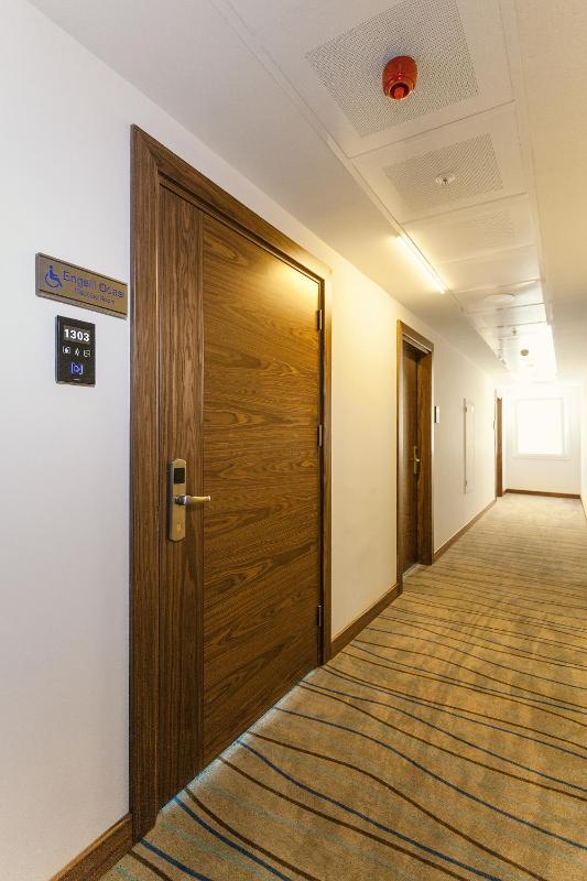 Deluxe Double Room image 3