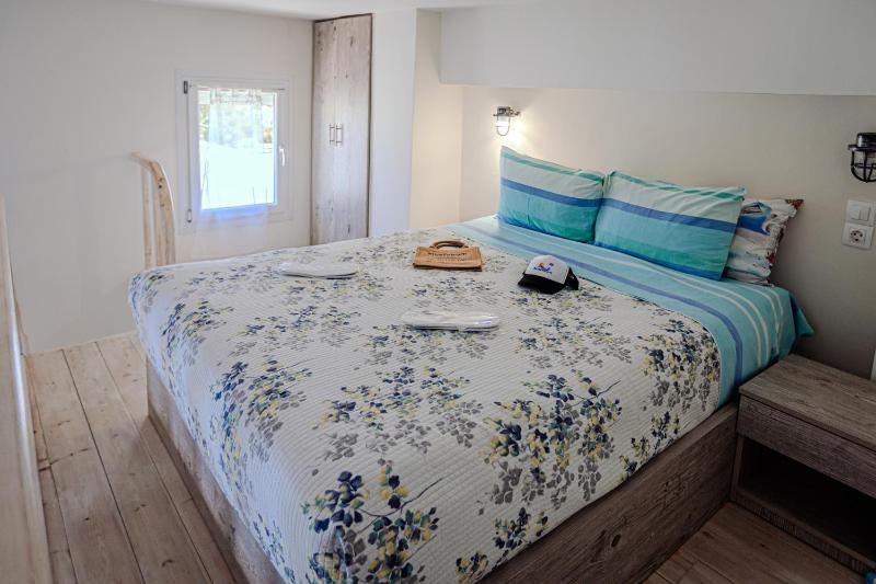 Studio Apartment image 3